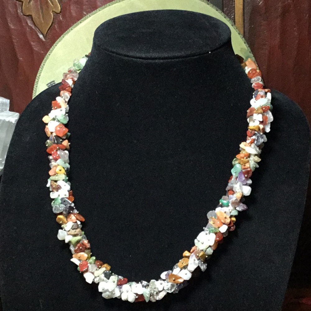 Mixed Agate Crystal Polished Stone  Necklace 21”-23”L Silver Tone Metal EVC